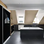Urban - Great Location - Center - Piwna Apartment