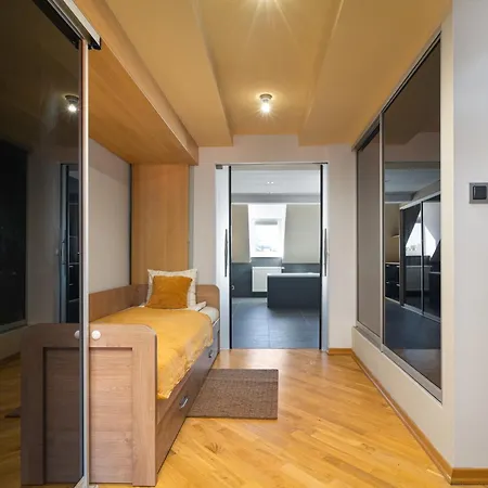 Urban - Great Location - Center - Piwna Apartmán